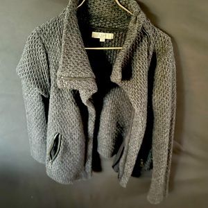 ❌SOLD❌ Industrial Knitted sweeter. Has thickness of a jacket .
